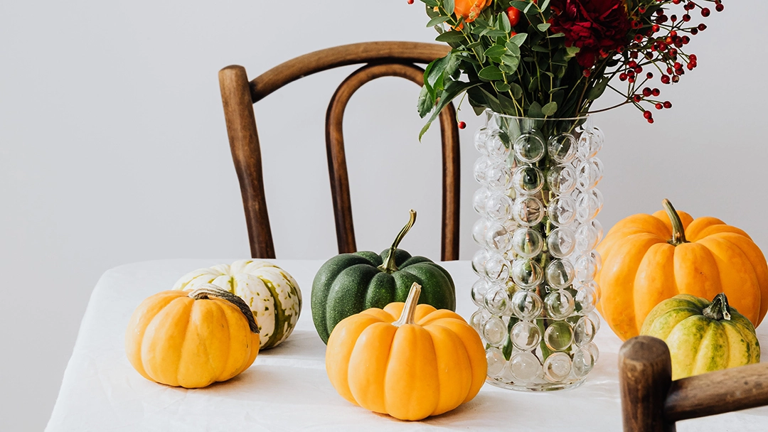Thanksgiving table